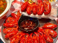 -肥小宝·金牌油焖大虾(襄阳龙虾地标店)