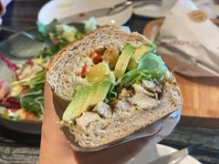 鸡肉牛油果三明治-THE WOODS 简餐 (国贸商城店)