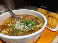 小油条配酸辣汤-味莊·青岛菜(云霄路店)