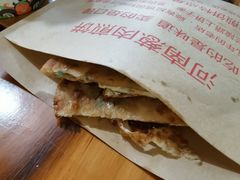 鸡蛋葱肉煎饼-王记生烫牛杂面馆(兰陵路店)