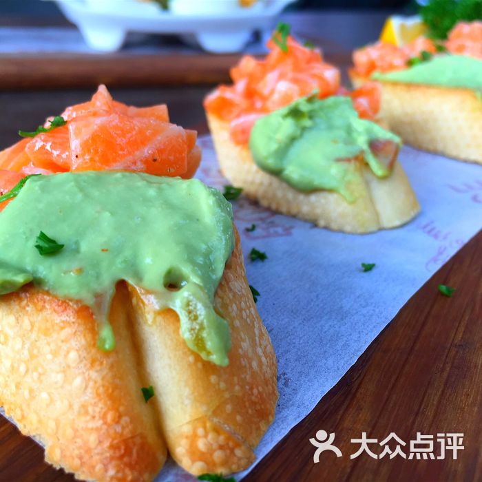 巴别塔法国餐舍三文鱼塔塔图片-北京西餐-大众点评网