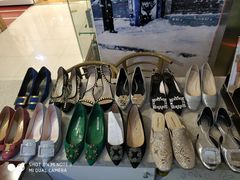 -莱靓奢侈品洗护改衣店(新世界百货崇文店)