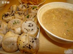 生煎包和咸豆浆-咬不得高祖生煎·简餐(高银街店)
