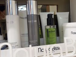 -JNK皮肤管理中心