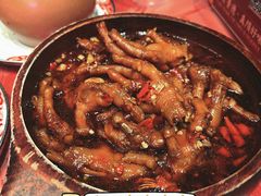 糯叽叽香辣鸡爪-乐乐大排档·30年老字号(浙江路店)