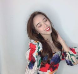 -PE SALON