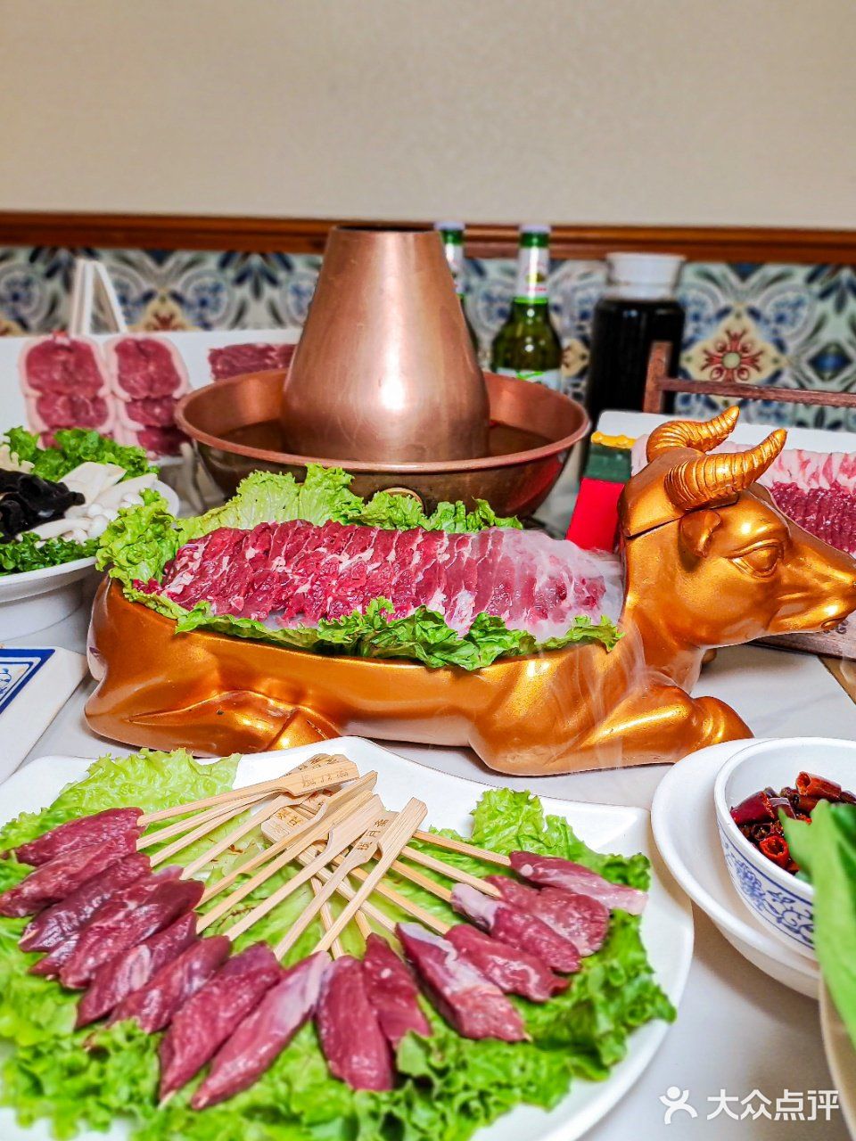 涮肉、烤串，在揽月斋都能吃到~