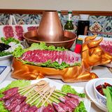 涮肉、烤串，在揽月斋都能吃到~