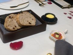 餐前面包配水果黄油-Wei菋·Le Bistrot