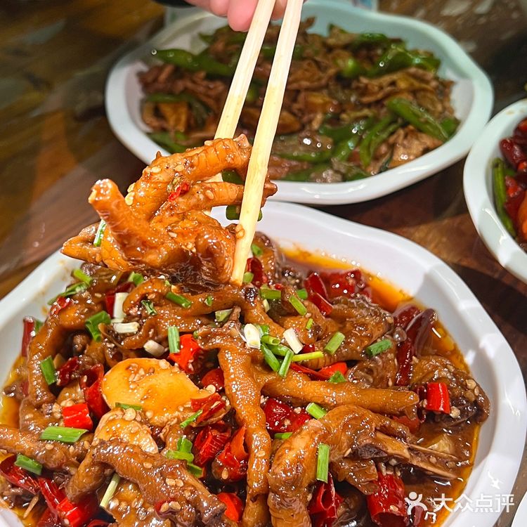 南昌！藏在居民楼烧菜馆！本地人带路才吃上！