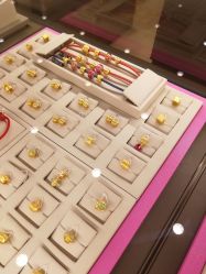 -周生生Chow Sang Sang(东方店)