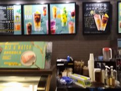 -星巴克臻选(深圳龙华红山天虹店)