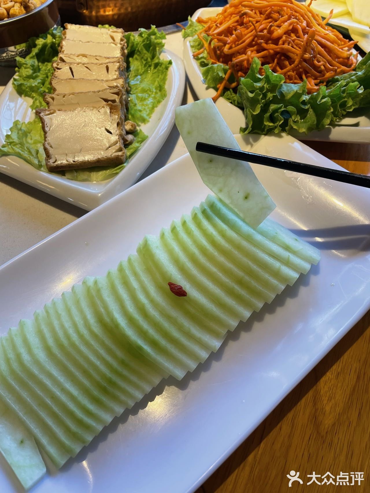 （在拉萨）吃过这家酸汤牦牛肉火锅就不愿再离开