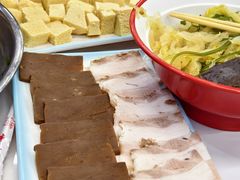 -一口猪海鲜浑锅·东北家常菜