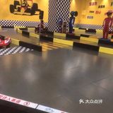 [玫瑰]广州春日遛娃，[调皮]来LOKUR KDC玩卡丁车！