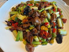 -临界音乐酒馆·小龙虾·江湖菜(华熙LIVE·鱼洞店)