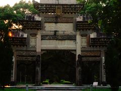 乙丑进士牌坊-中山大学学者灵芝(园南路店)