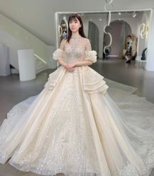 -艾米丽婚纱礼服