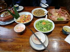 -老滇山寨•云南特色菜•地方菜•民族风情歌舞表演(金碧店)