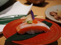 三文鱼大脂手握寿司-阿吾罗·月咏精致日料(港汇恒隆广场店)