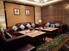 -白玉兰广场停车场