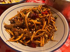 茭白黄牛肉-荆九爷爆炒桥头三嫩(夫子庙店)