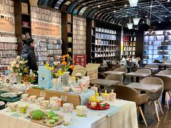 -钟书阁(松江泰晤士小镇店)