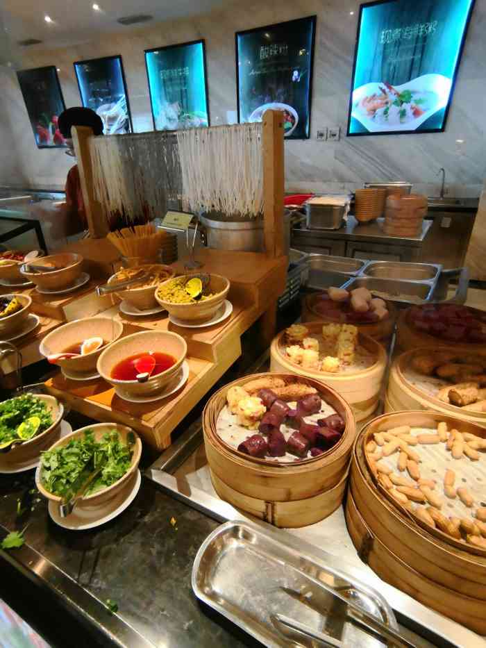 北海富丽华大酒店-汇珍舫餐厅-"富丽华住宿和早餐都不错,就是出门找