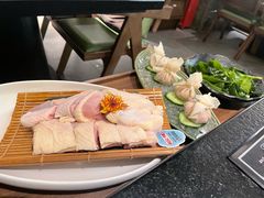 -得意咚瓜·顺德鱼生·冬瓜火锅(深圳首店)