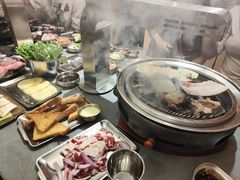 -围炉肉舍•炭烤活鳗•丹东海鲜烤肉(步行街店)