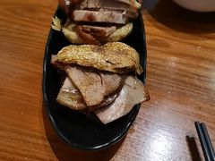 -老天桥酱肉烧饼夹肘子(天桥店)
