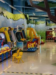 -莫莉幻想儿童乐园(武汉保利广场店)