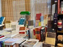 -荒岛书店(黄县路店)