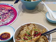 -灵芝妹子海鲜米线(凯德和平广场店)