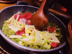 -吃饭皇帝大土家民族菜(正大广场店)