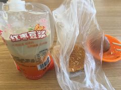 -同济大学本部学苑饮食广场