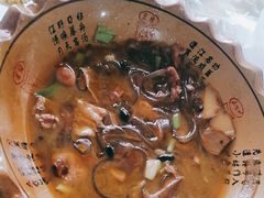 -华龙特色大骨鸡农家菜馆