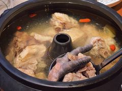 云南经典汽锅鸡-云海肴·汽锅鸡·云南菜(苏州中心店)