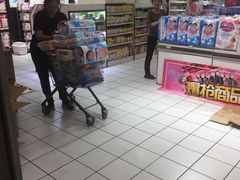 -丽达购物中心(崂山店)