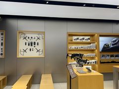 -DJI大疆(深圳华强北曼哈授权体验店)