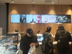 -巴黎贝甜(大宁国际商业广场店)