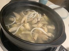 -东椰·海南椰子鸡火锅(朝阳门店)