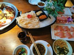-佬土鹅肠火锅(解放路店)