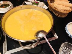 黃金花膠雞湯-大红袍火锅料理(尖沙咀店)