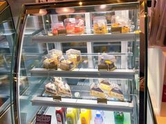 面包甜点陈列柜-哈根达斯(卓展店)