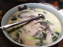 鲫鱼豆腐汤-米家小馆(新华店)