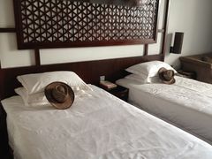 客房，还有草帽赠送。-苏州环秀晓筑养生度假村