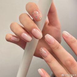 -悦指间美甲美睫