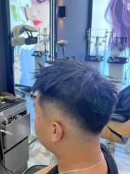 -藤野造型烫染·漂发