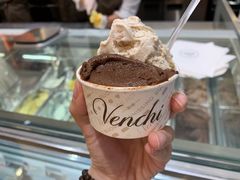 特浓黑巧克力冰激凌-VENCHI 闻绮(上海佛罗伦萨小镇店)